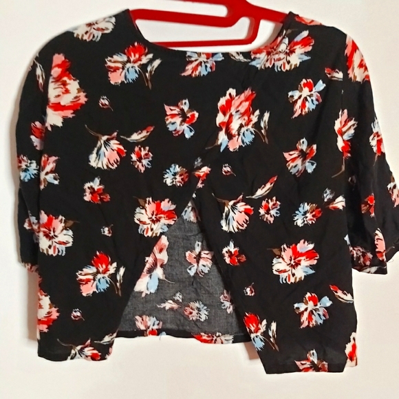 Flowers top - Picture 3 of 3